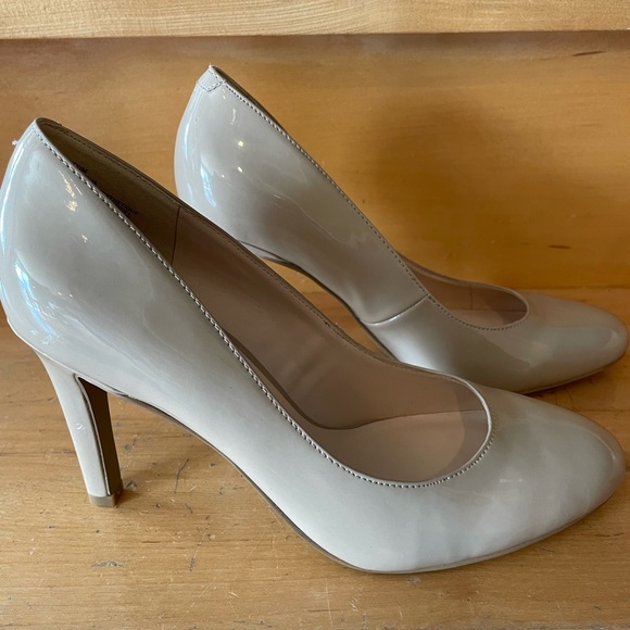 Nine West Beige Pumps - Picture 3 of 5